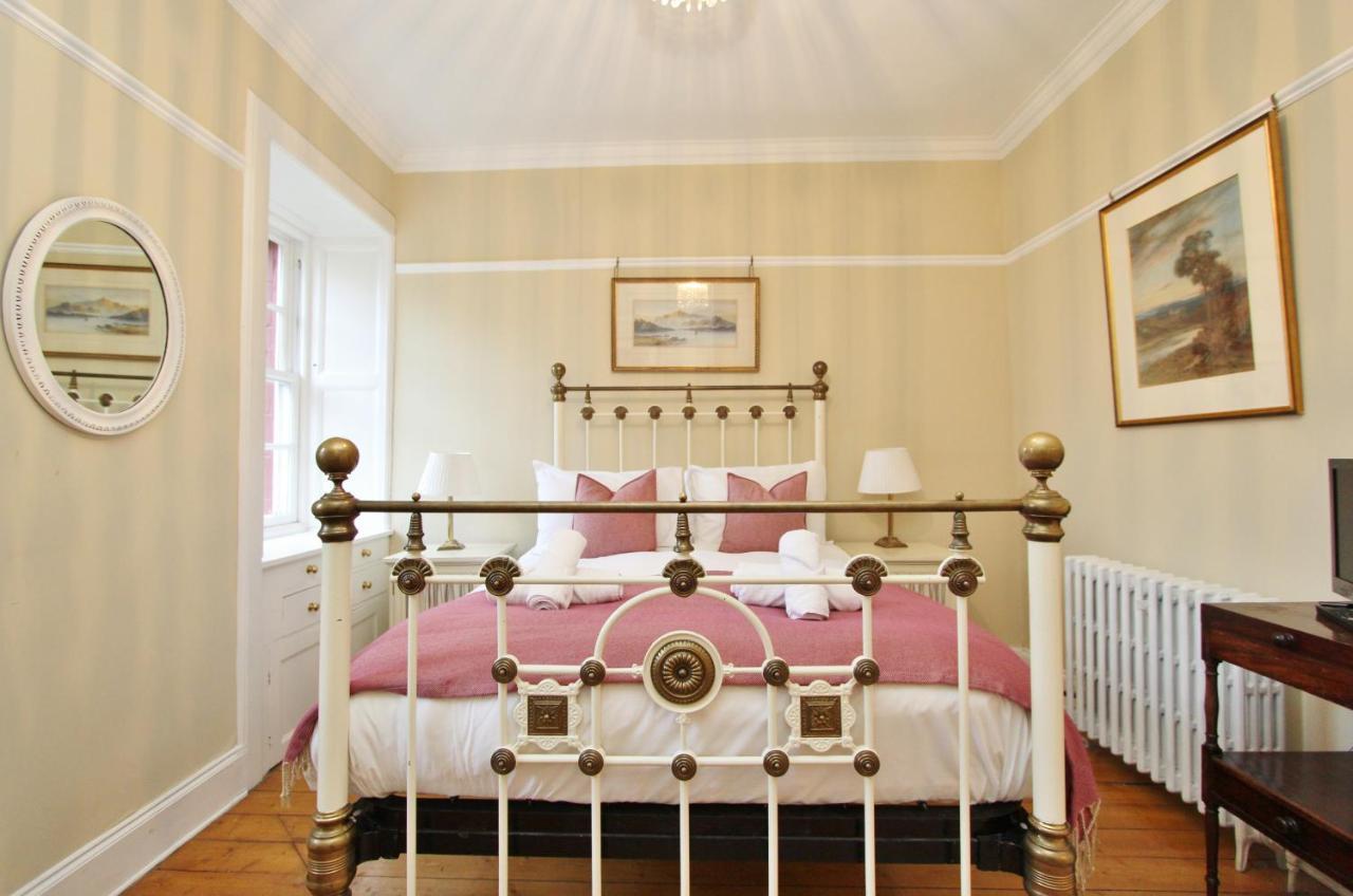 Elegant 3-Bedroom Ramsay Garden Apartment In Edinburgh City Centre מראה חיצוני תמונה